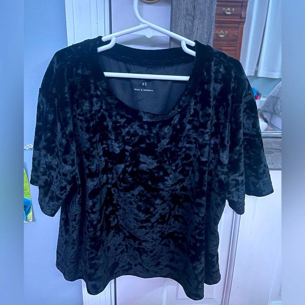 Cropped T